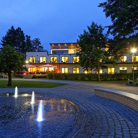 Hotel Am Kurpark Цинновиц Экстерьер фото