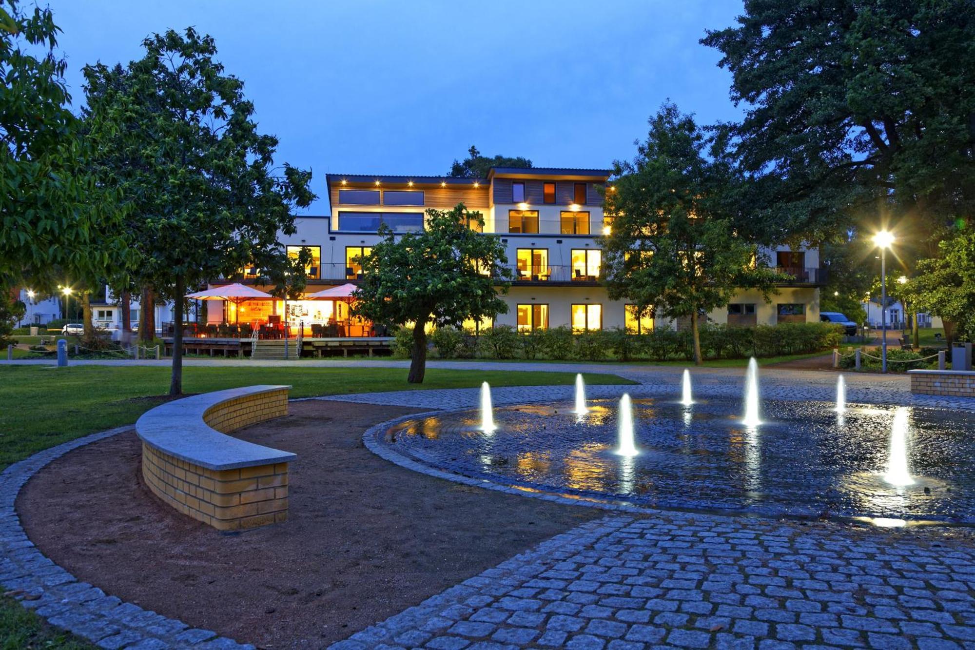 Hotel Am Kurpark Цинновиц Экстерьер фото