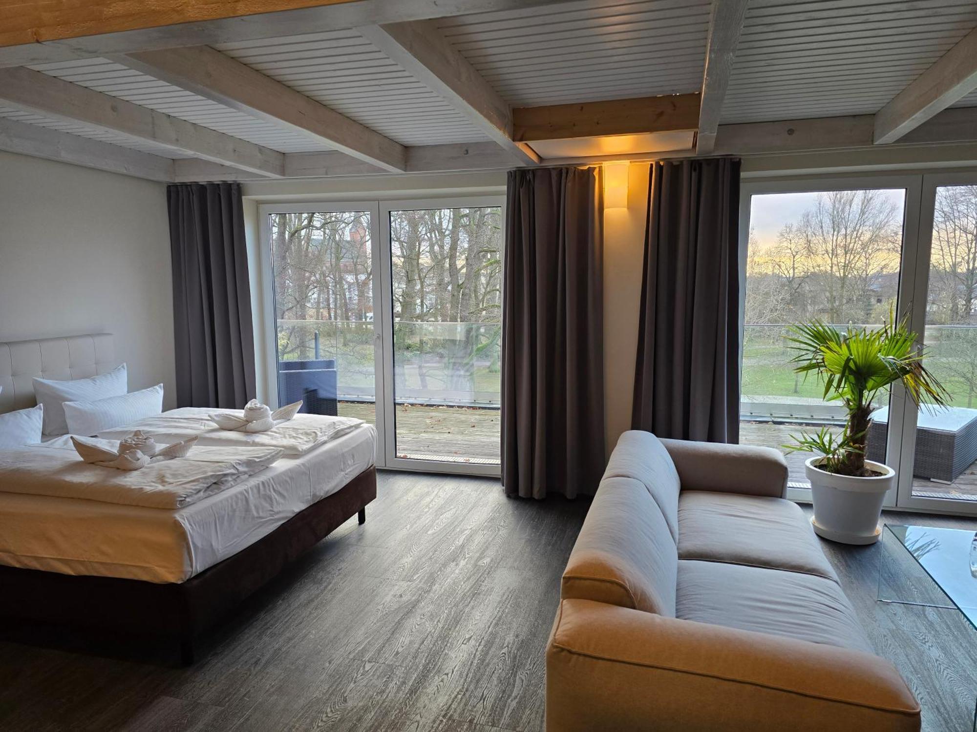 Hotel Am Kurpark Цинновиц Экстерьер фото