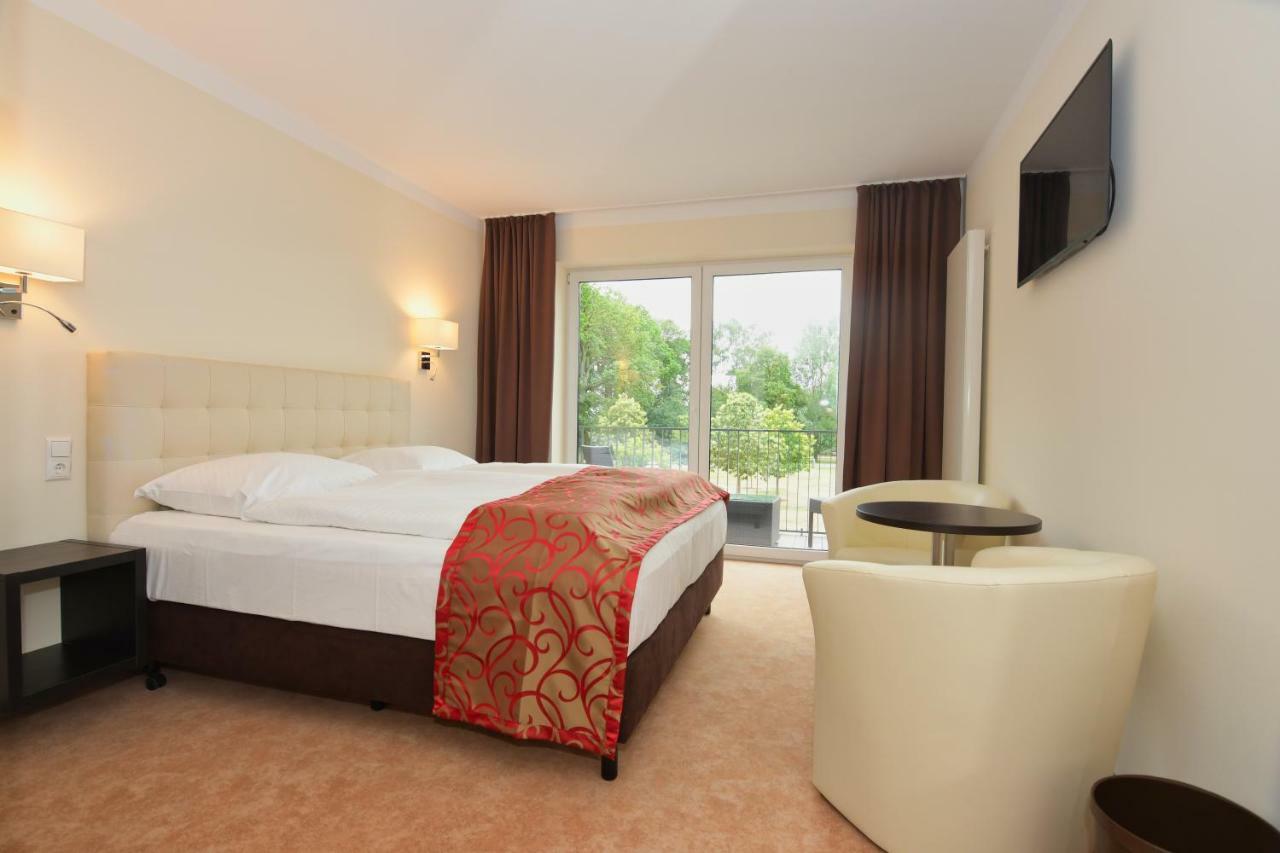 Hotel Am Kurpark Цинновиц Экстерьер фото